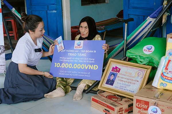 Hỗ trợ qua Email